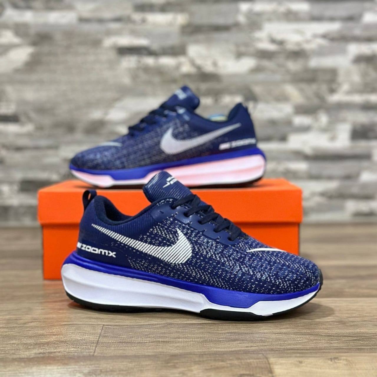 NIKE ZOOMX INVICIBLE