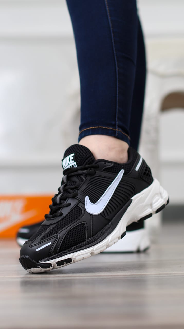 Nike Zoom Vomero 5 tenis calzado