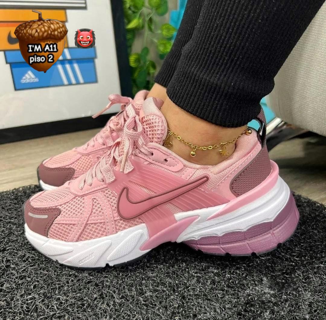 Tenis Deportivo Nike Araña de Dama